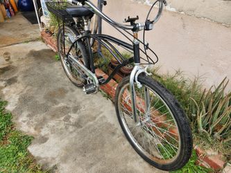 Vintage 80's Solid "26 Cycle Pro Beach Cruiser.