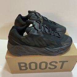 Adidas Yeezy Boost 700 MNVN size 10.5