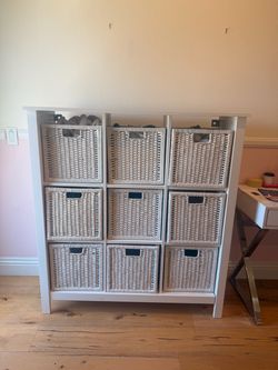 White storage solution white wicker baskets