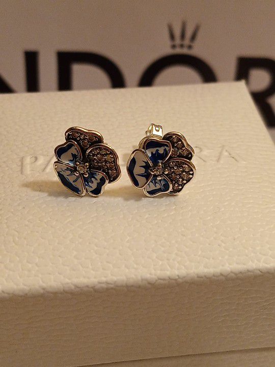 Pandora Authentic Brand New Sterling Silver Pansy Flower Stud Earrings With Pouch 