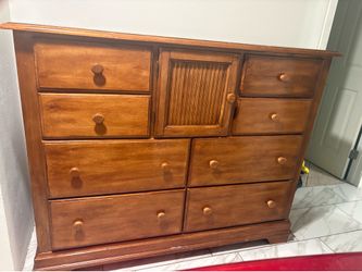 Dresser