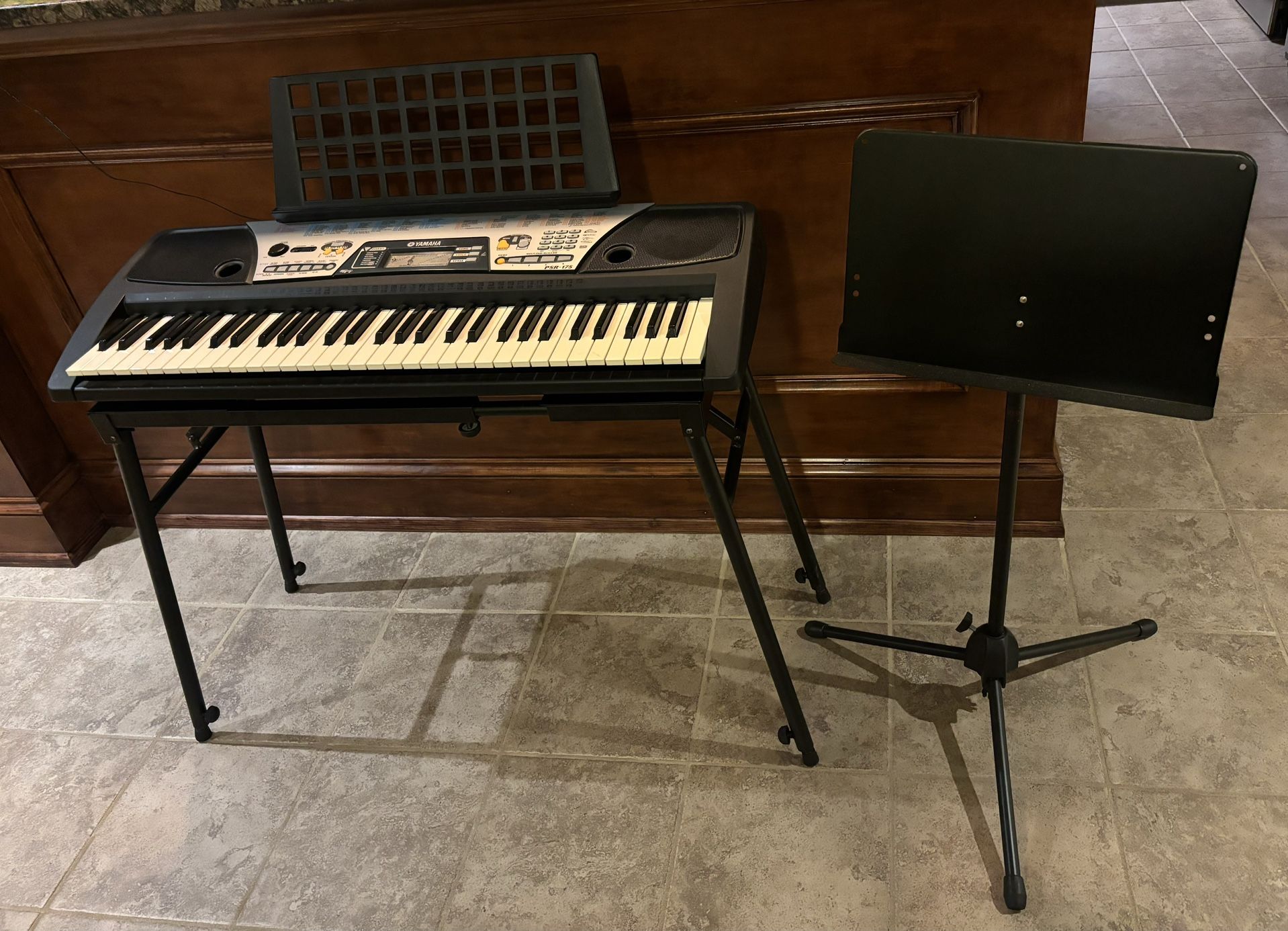 Yamaha PSR-175 Keyboard with Stand and Music Stand 