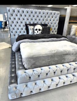 ✨️ King, Cal King, Queen Bed Frame ✨️ Furniture Sectionals, Bedrooms, Dining Avail