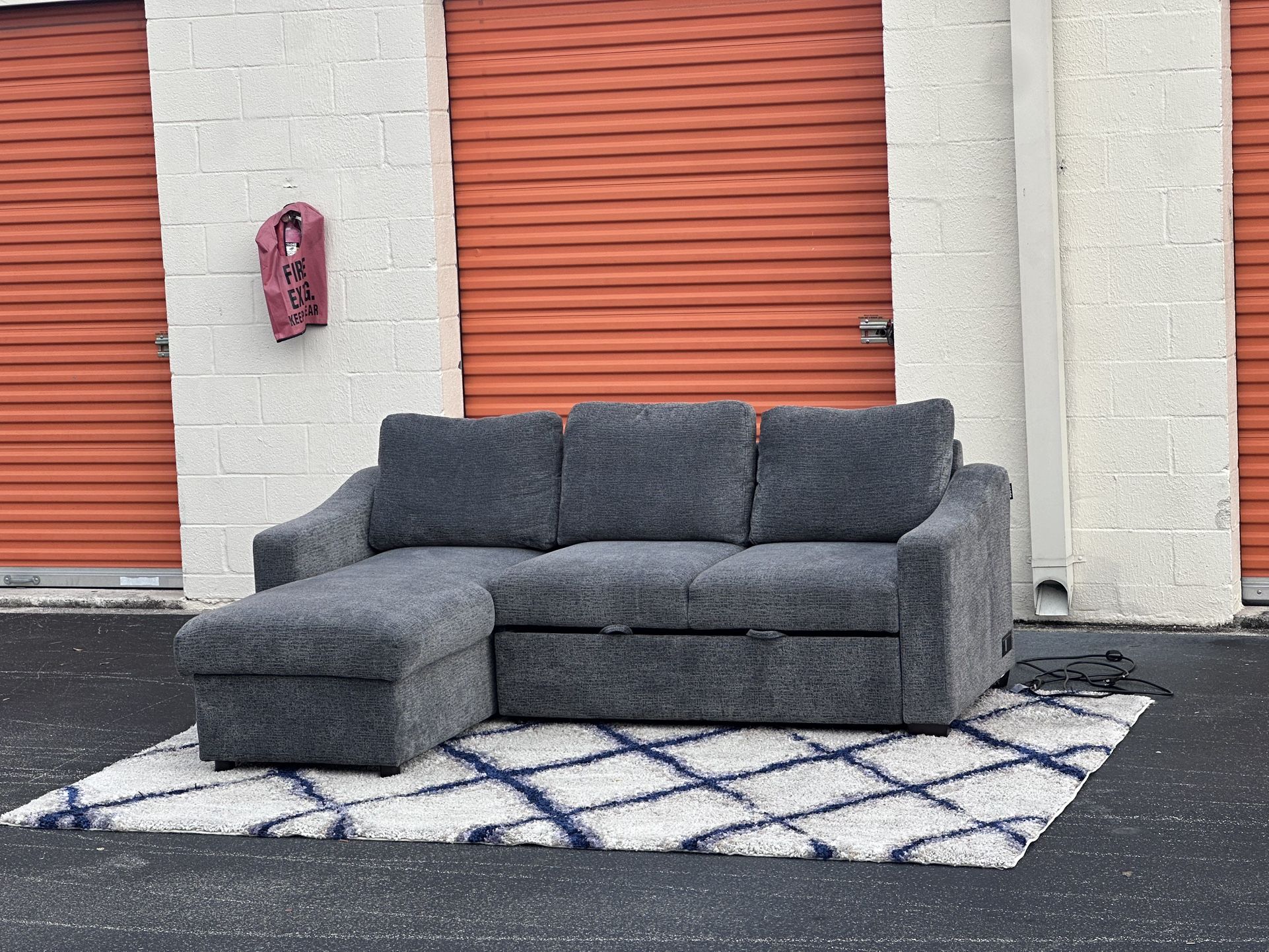 Sleeper Sectional FREE DELIVERY 🚚