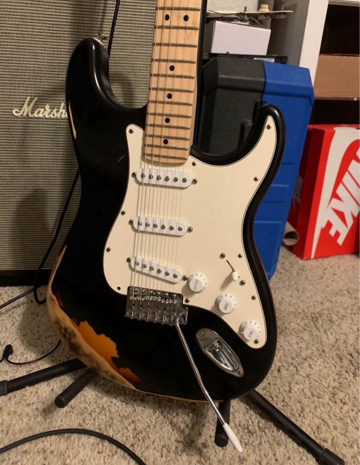 2009 Professional Relic American / USA Fender Stratocaster / Strat Electric Guitar - Stunning!