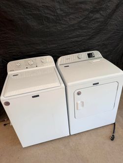 Maytag washer and electric dryer laundry set