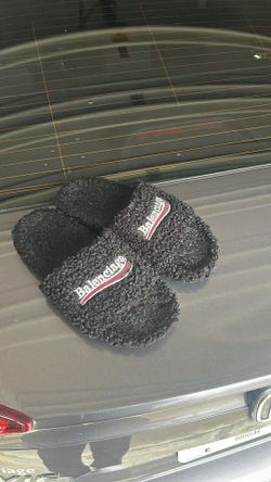 balenciaga slippers sz 43