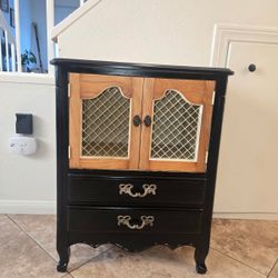 End Table w/ Cabinet 