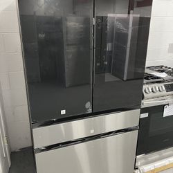 Samsung Bespoke TV Hub Refrigerator 