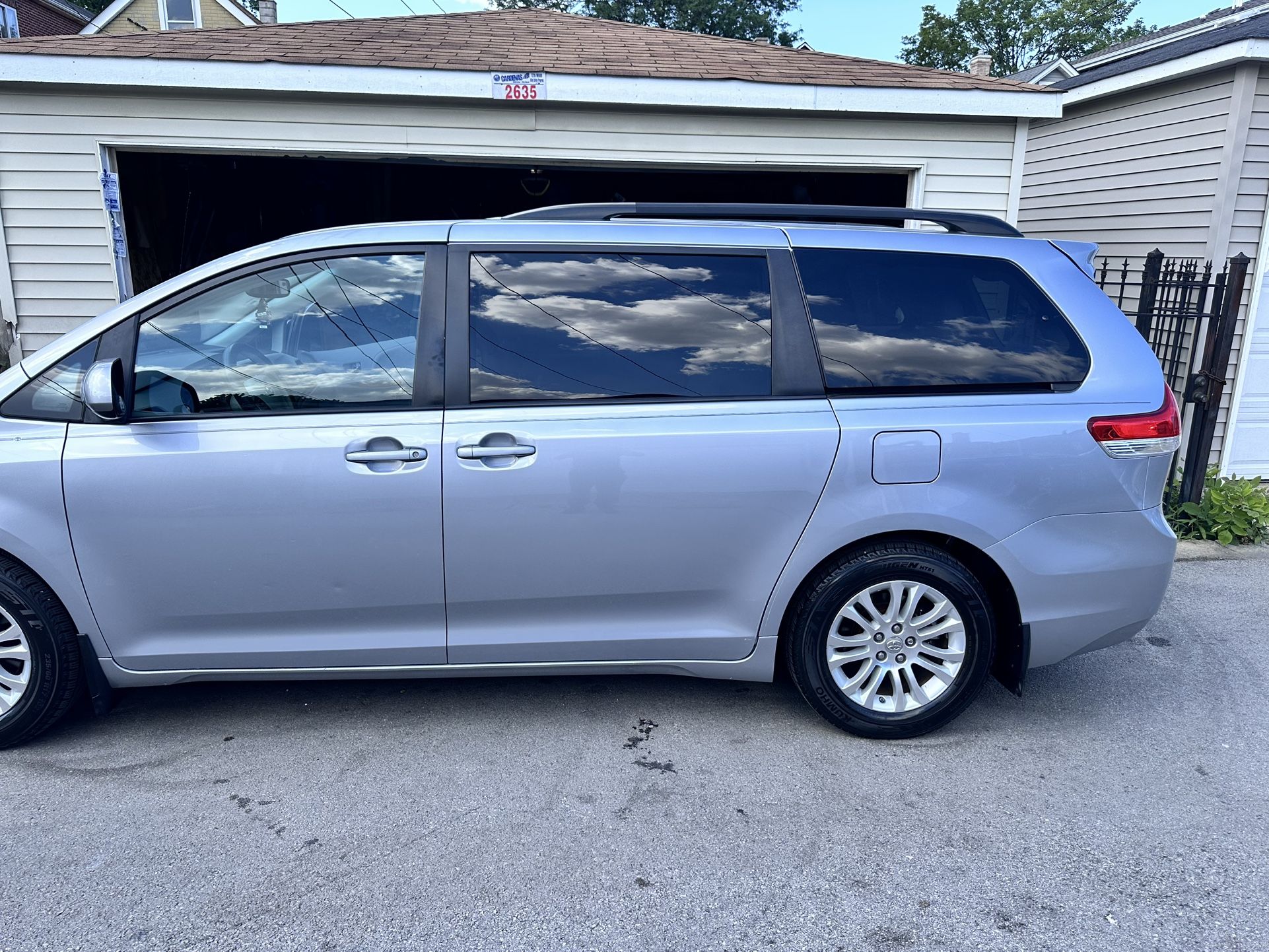 2012 Toyota Sienna
