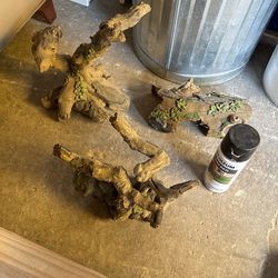 Reptile Tank Fake Logs