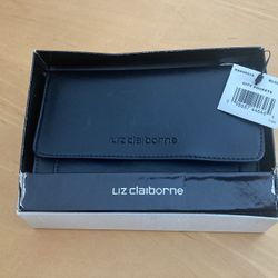 Liz Claiborne Ladies Black Leather Wallet