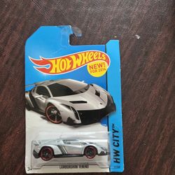 2014 Hot Wheels Lamborghini Venenp