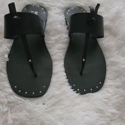 Brand New Black Leather Ladies Sandals....Size 7