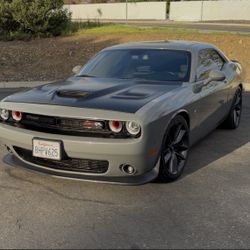 2019 Dodge Challenger SRT Scatpack 
