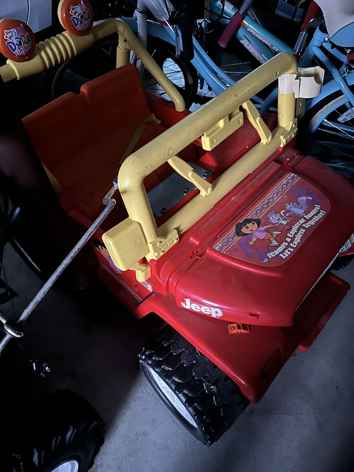 Dora the explorer jeep