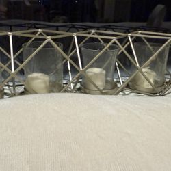 Candle centerpiece - Gold