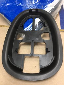 Dome lamp retainer GM fits 113 gm vehicles from 1999 thru 2005