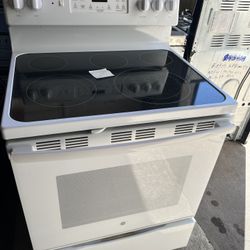 GE White Glass Top Electric Stove 