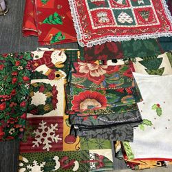 Christmas Table Cloths, Towels And Placemats