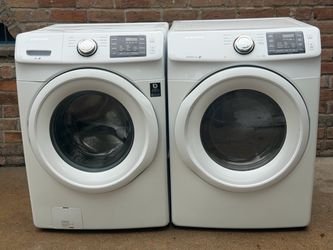Washer and electric dryer. Lavadora y secadora eléctrica
