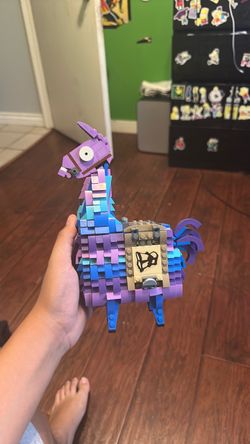 Lego Fortnite llama set