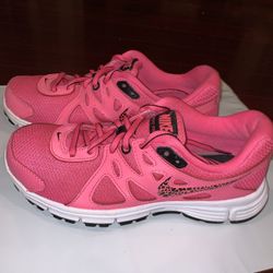 Nike Revolution 2 Hyper Pink Pink Black Pink Swoosh,Women 6, Grrreat condition!