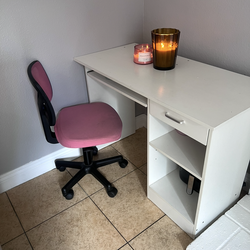 White desk with chair