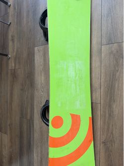 Signal Snowboard (155) and boots (8)