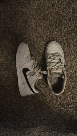 White Nike Dunks 