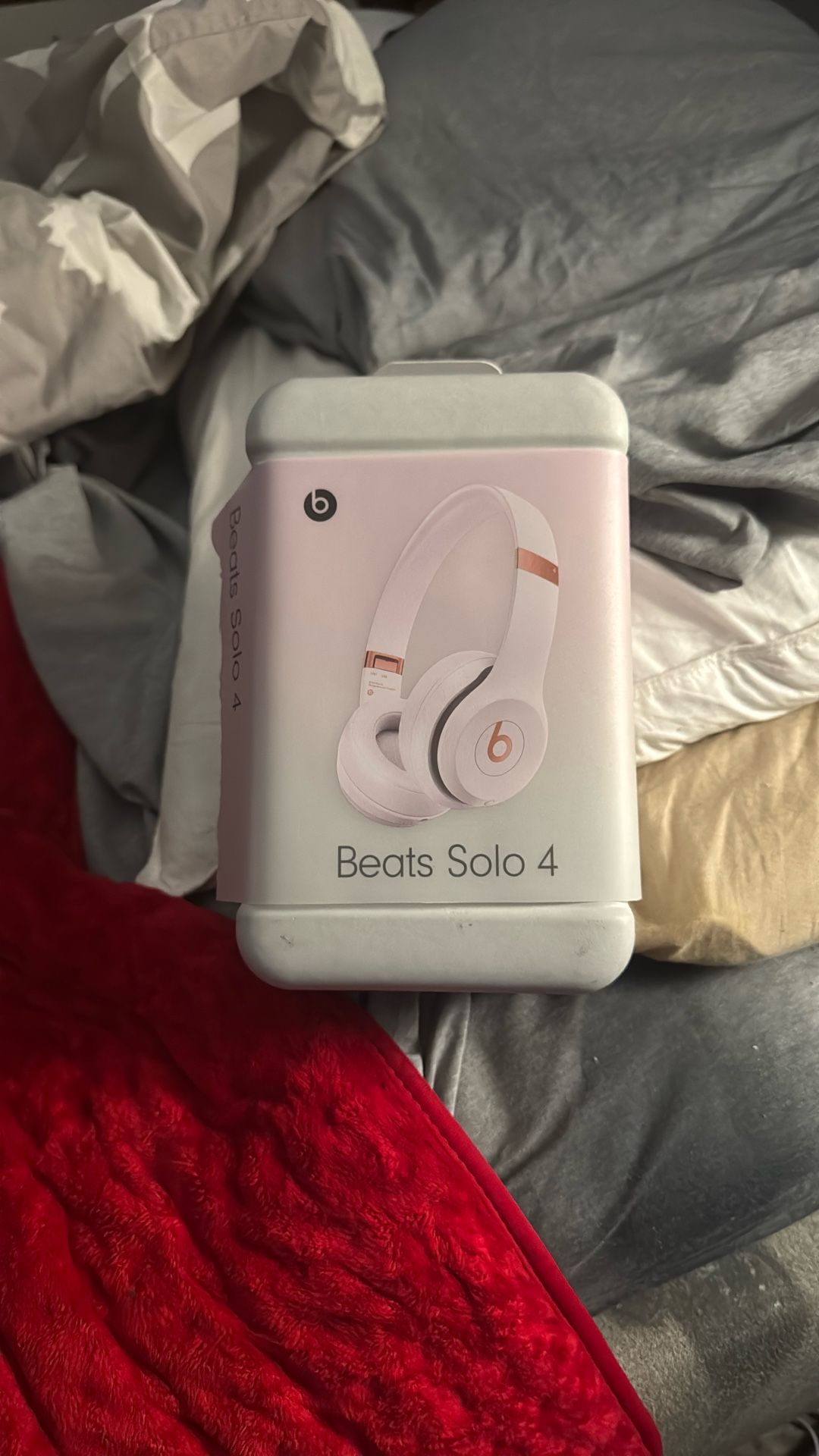 Beats Solo 4