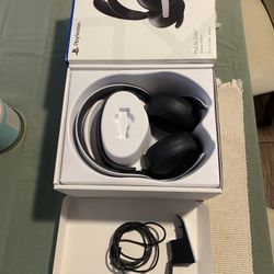 PlayStation Pulse Elite Headset (missing USB Dongle)