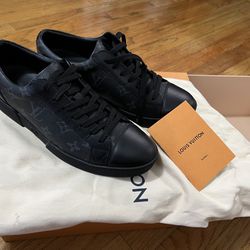 Leather high trainers Louis Vuitton Black size 6 UK in Leather