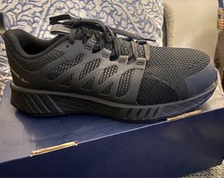 Women’s steel toe work shoe