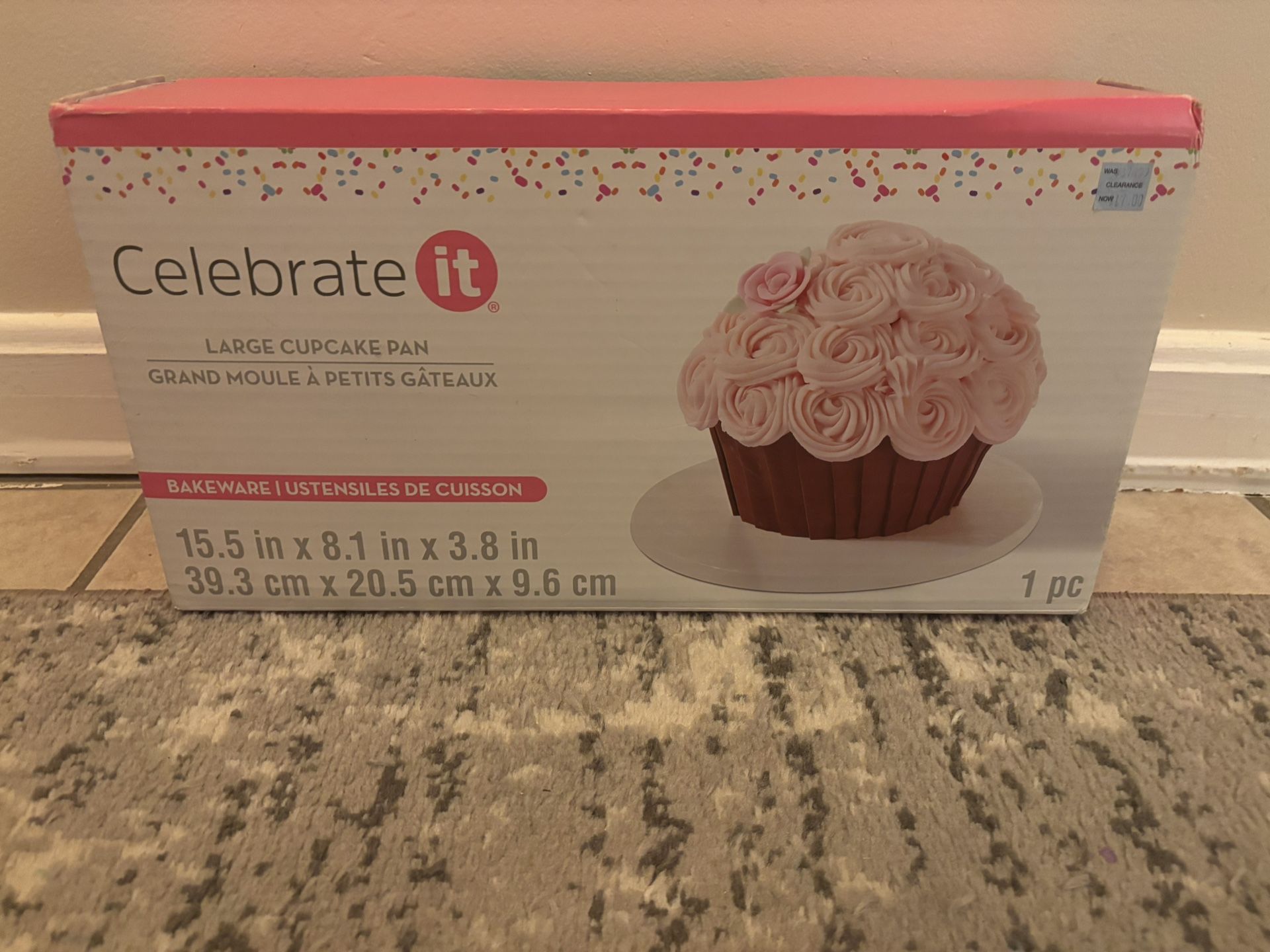 Celebrate It Jumbo Cupcake Pan