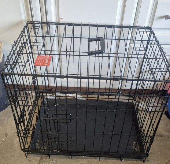 Small Dog Crate (24"x19")