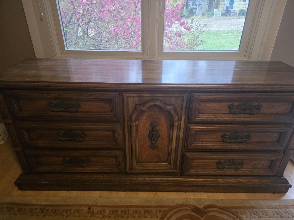 Vintage Solid Wood Dressee
