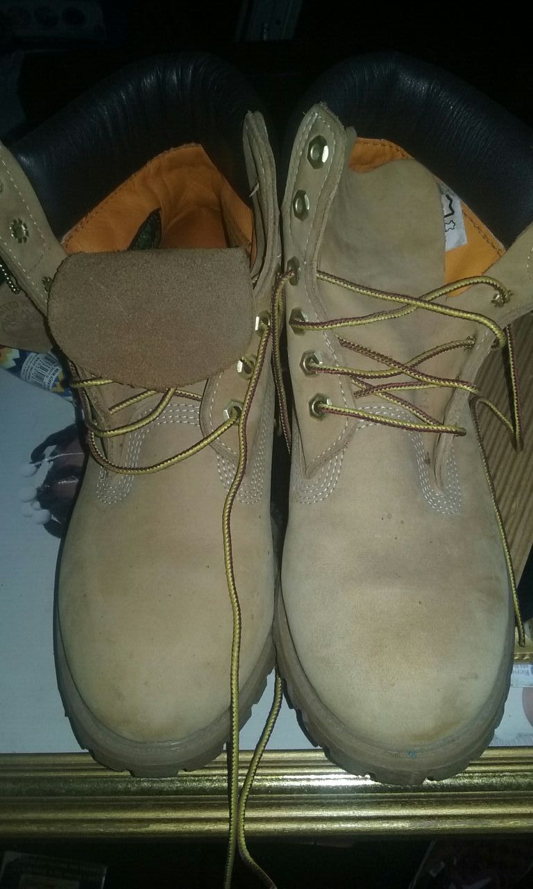 Female timberland butters size 9M