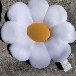daisy couch pillow