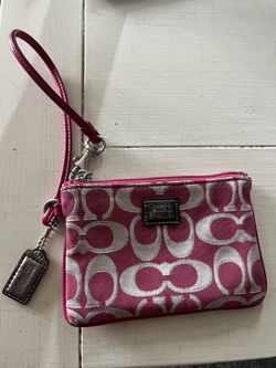 Coach Poppy wristlet