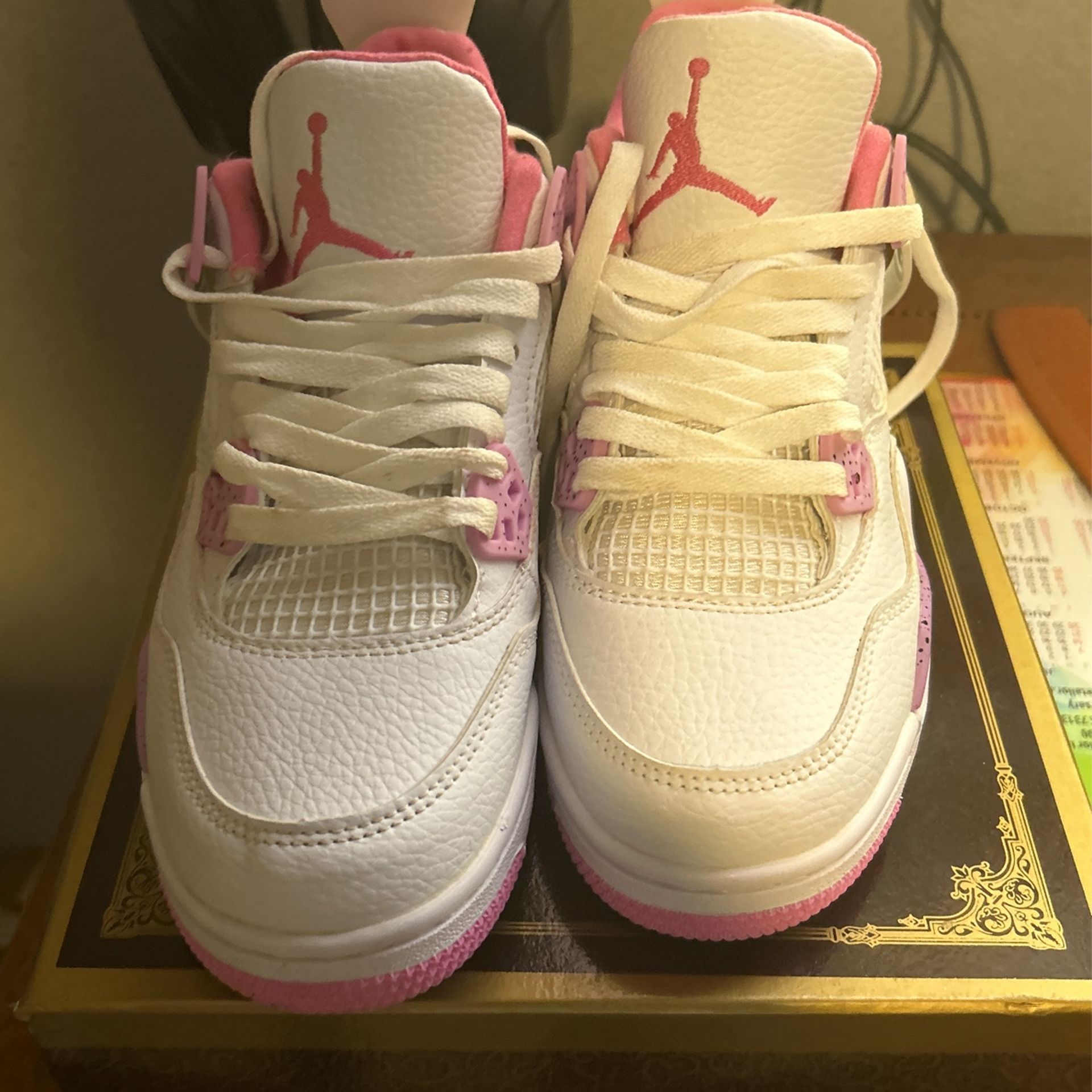 Jordan 4 White Pink Oreo Size 6.5