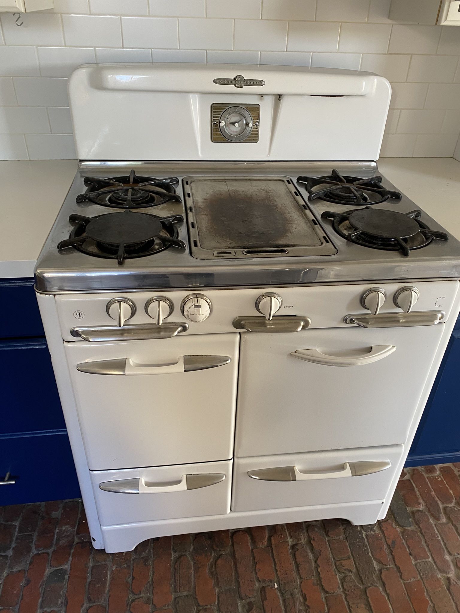 Vintage O’Keefe & Merritt Oven