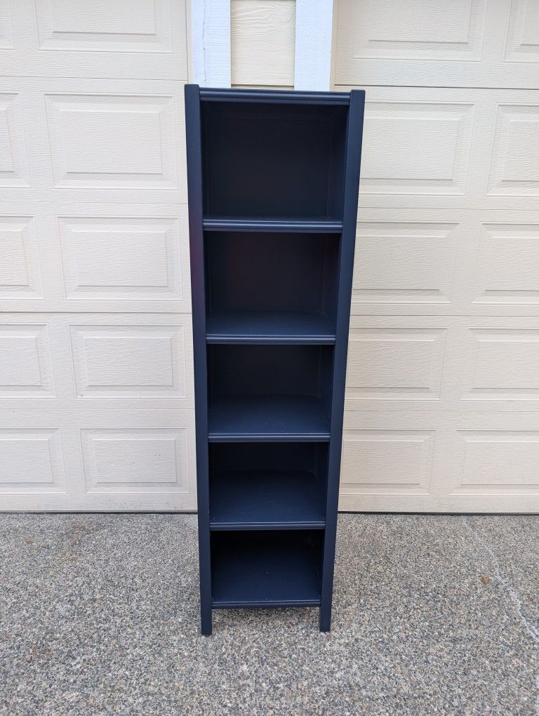 Williams Sonoma - Land Of Nod Bookshelf