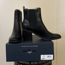 Boots,  Tommy Hilfiger.