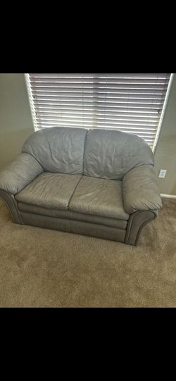 2 Leather Couch’s