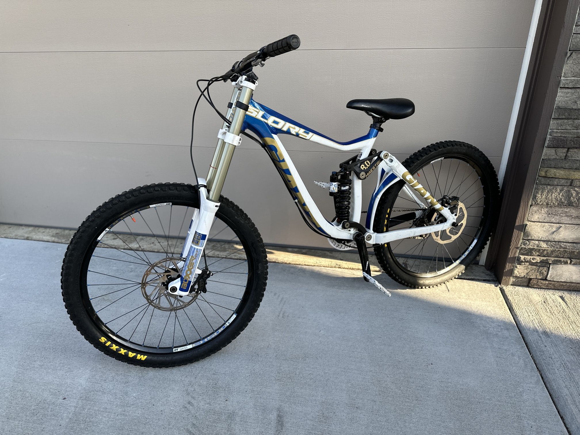 Giant Glory 0, Downhill MTB, Size M - Trade For EBike?