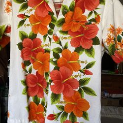 Vintage Hawaiian shirt medium to large