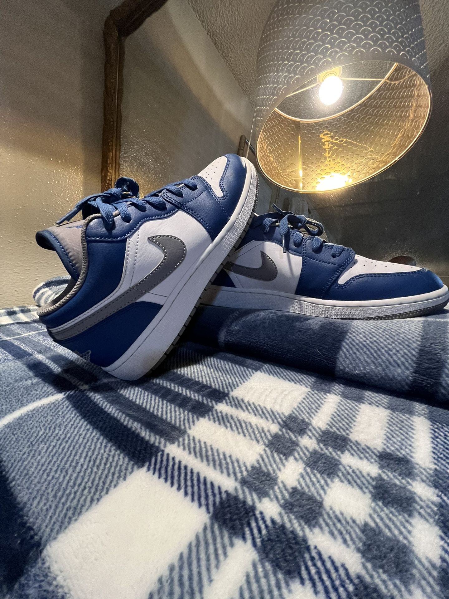 Nike Air Jordan Low (GS) True Blue Cement Grey White // Sz