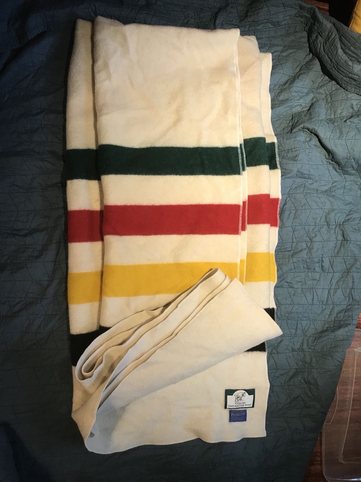 vintage Pendleton Glacier Park Camp Wool Blanket. Approx 90”x80”