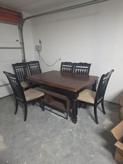 Dinning table